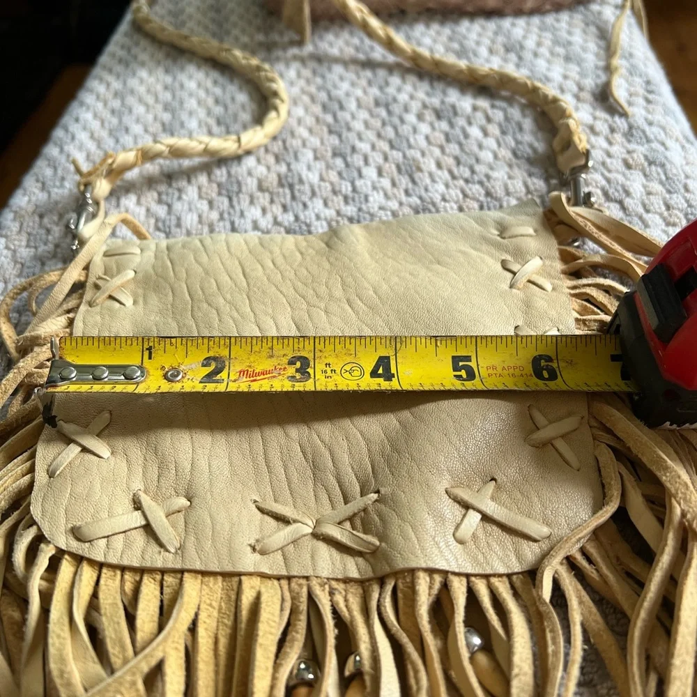 Buttery soft deerskin handmade Native American beaded fringe crossbody bag EUC_8